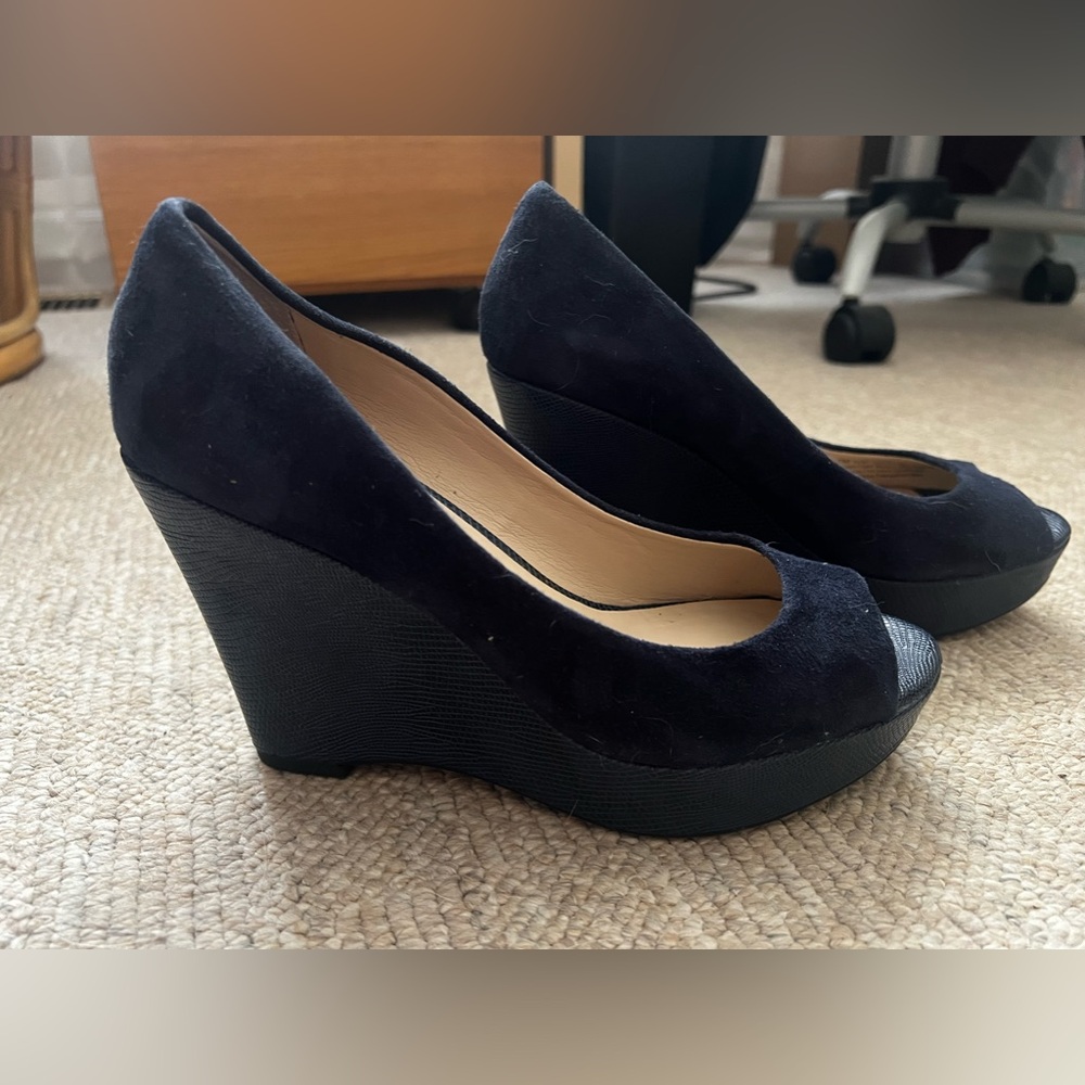 Like New - Franco Sarto Navy Blue Suede wedges size 7M